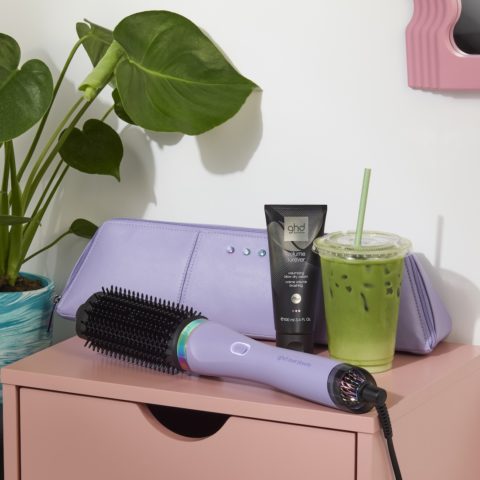 The Futurescape campaign from ghd Professional for the new collection of colourful hair tools is almost surreal. Welcome to digitopia, says the brand, with the release of the new limited edition 'futurescape' collection.